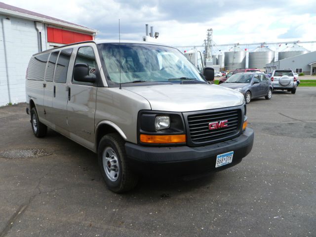 2004 GMC Savana Unknown