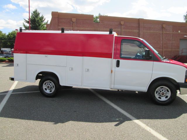 2004 GMC Savana AWD 3LT