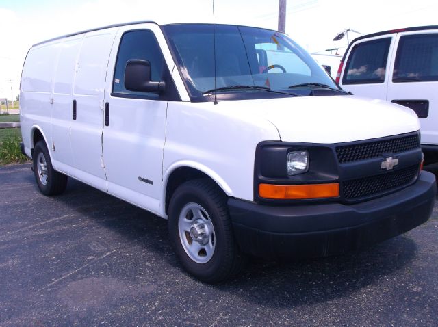 2005 GMC Savana AWD 3LT
