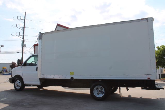 2005 GMC Savana 1.8T Cabriolet