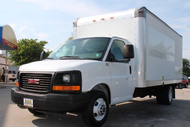 2005 GMC Savana 1.8T Cabriolet