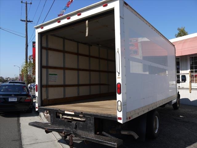 2005 GMC Savana Unknown