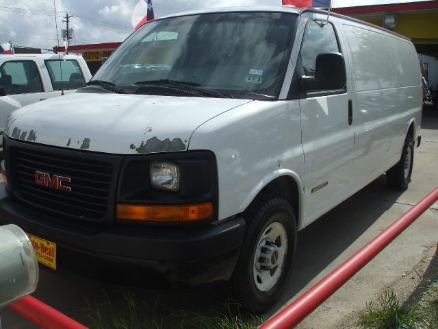 2005 GMC Savana Limited 4WD One Owner Leather