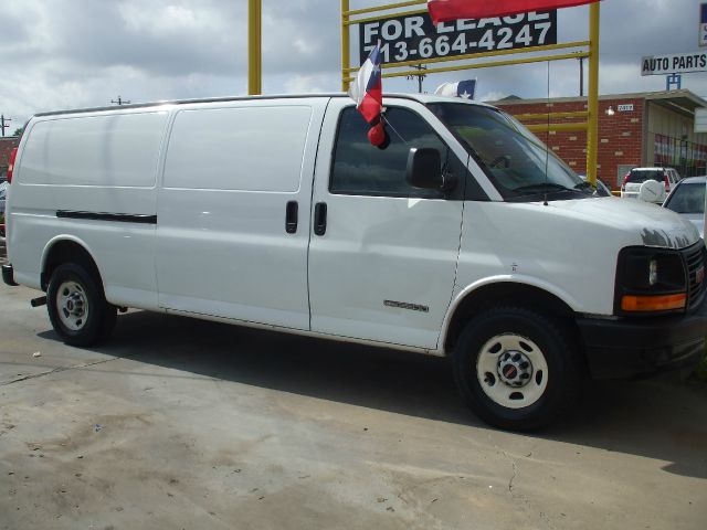 2005 GMC Savana Limited 4WD One Owner Leather