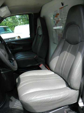 2005 GMC Savana 1.8T Cabriolet