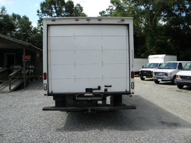 2005 GMC Savana 1.8T Cabriolet