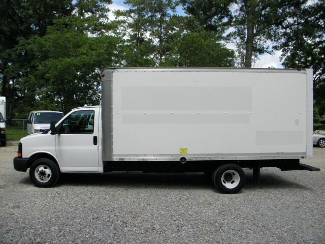 2005 GMC Savana 1.8T Cabriolet