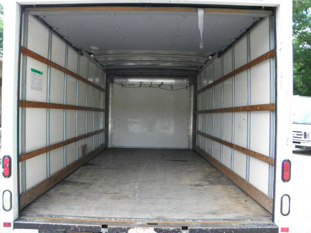 2005 GMC Savana 1.8T Cabriolet