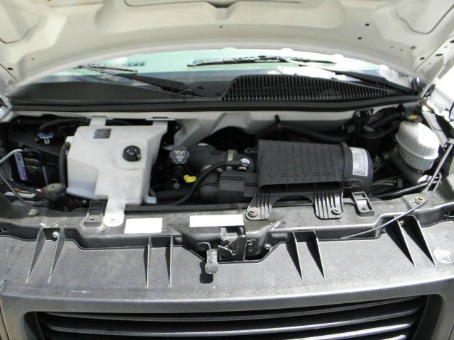 2005 GMC Savana 1.8T Cabriolet