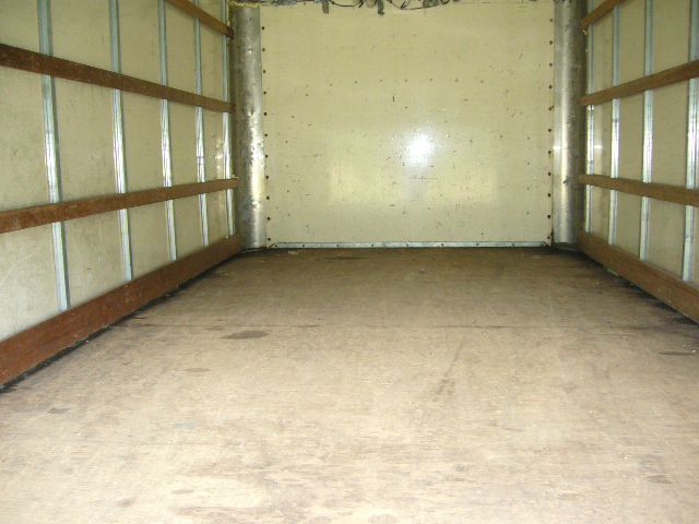 2005 GMC Savana 1.8T Cabriolet