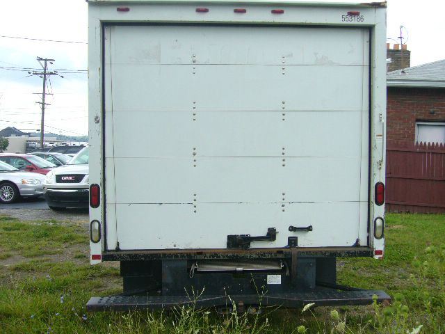 2005 GMC Savana 1.8T Cabriolet