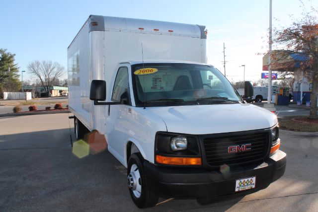 2005 GMC Savana 1.8T Cabriolet