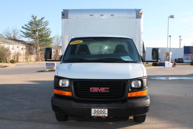 2005 GMC Savana 1.8T Cabriolet