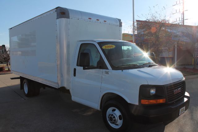 2005 GMC Savana 1.8T Cabriolet