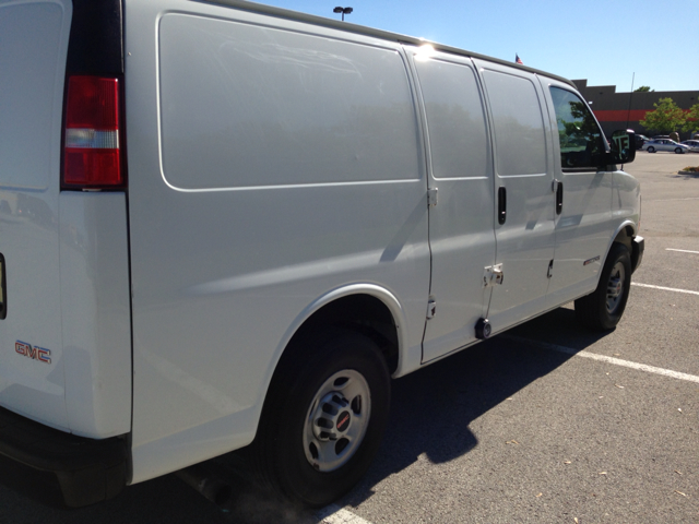 2005 GMC Savana AWD 3LT