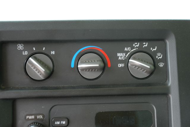 2005 GMC Savana 1.8T Cabriolet