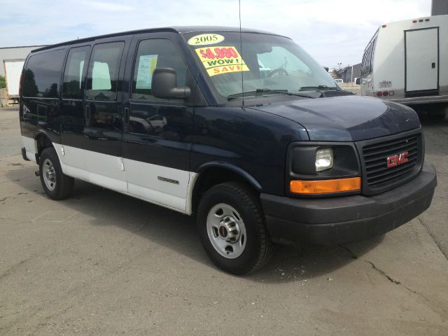 2005 GMC Savana VDC