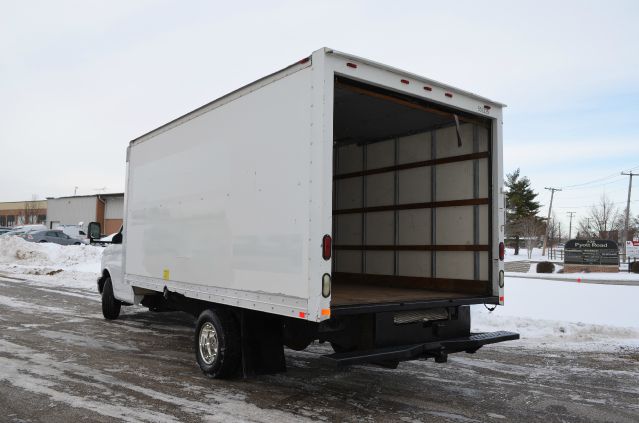 2005 GMC Savana 1.8T Cabriolet