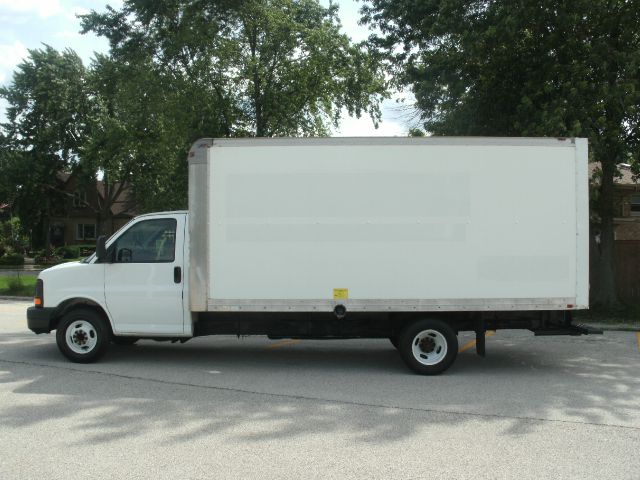 2005 GMC Savana 1.8T Cabriolet