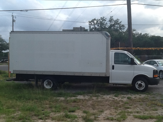 2005 GMC Savana 1.8T Cabriolet