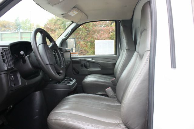 2005 GMC Savana 1.8T Cabriolet