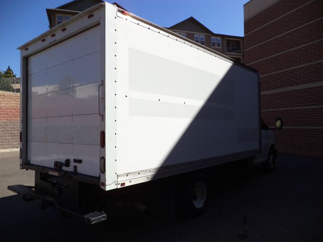 2005 GMC Savana 1.8T Cabriolet