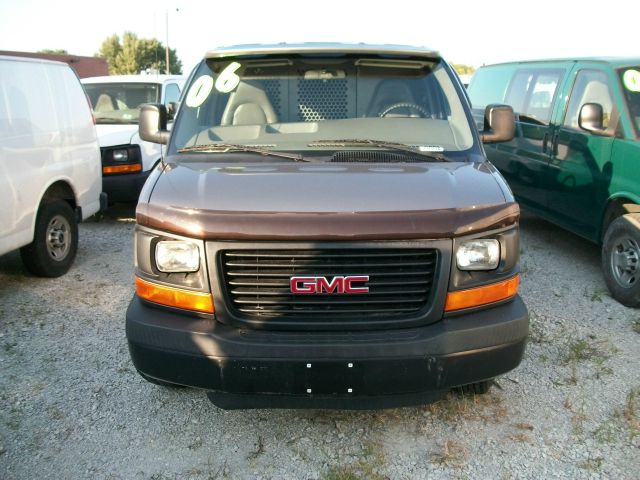 2006 GMC Savana VDC