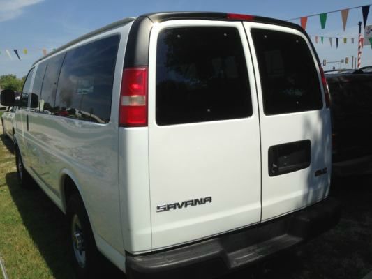 2006 GMC Savana Leather / Sunroof
