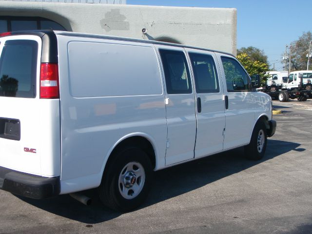 2007 GMC Savana Unknown