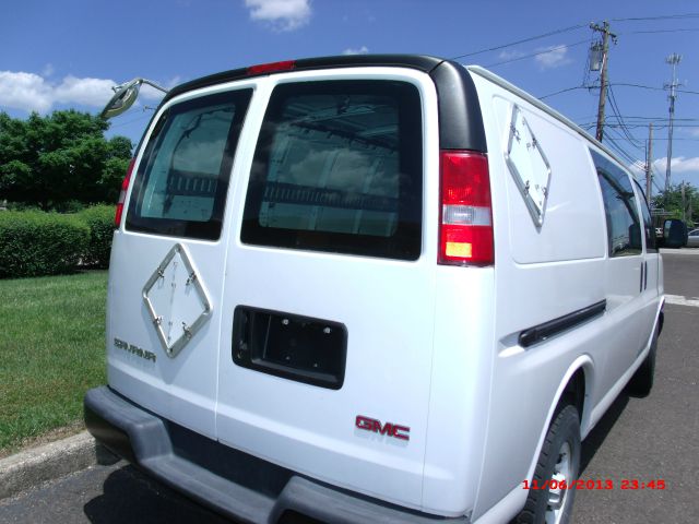 2007 GMC Savana AWD 3LT