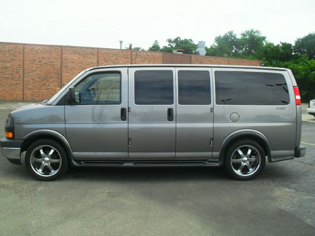 2008 GMC Savana REG CAB 1495 Down