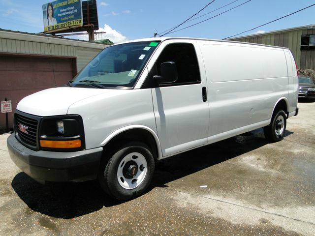 2008 GMC Savana Reg Cab 117.5 WB