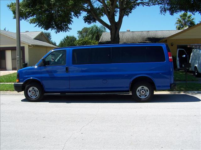 2008 GMC Savana 4dr Sdn 300 RWD Sedan