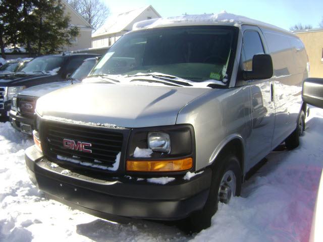 2009 GMC Savana Unknown