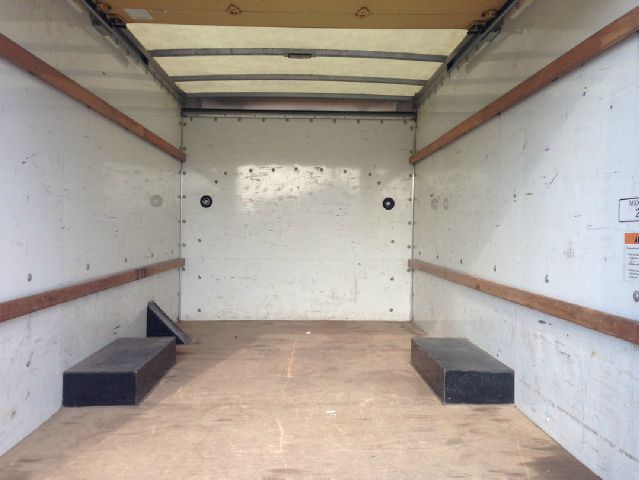 2010 GMC Savana Limited Edition Sport Uti