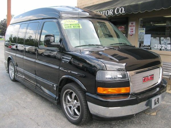 2010 GMC Savana 4WD Crew Cab 149 Laramie Longhorn Edition