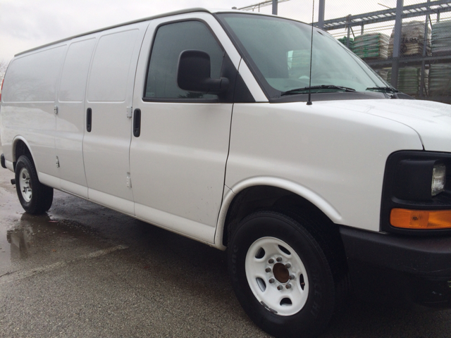 2011 GMC Savana Reg Cab 117.5 WB