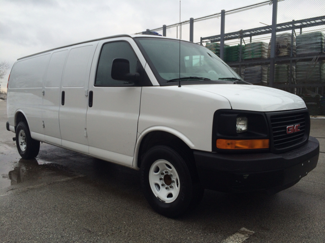 2011 GMC Savana Reg Cab 117.5 WB