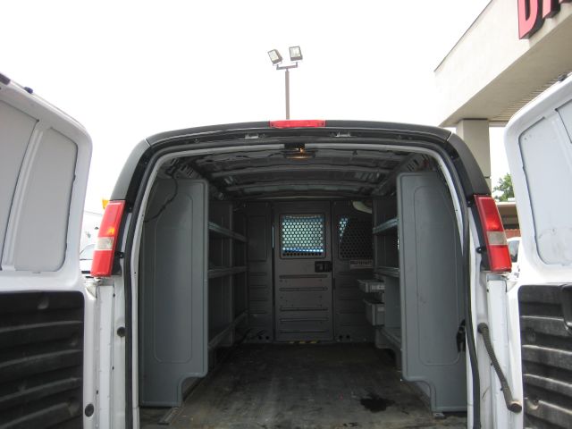 2011 GMC Savana VDC