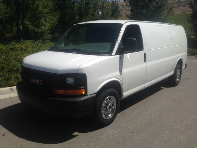 2011 GMC Savana Cargo I-290 S