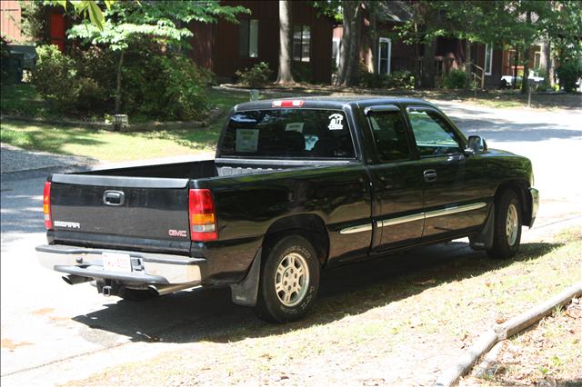 2002 GMC Sierra C300 Sport Sedan 4D
