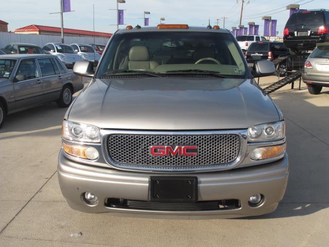 2003 GMC Sierra EX Sedan 4D