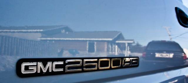 2003 GMC Sierra 3.0L Sedan 4D