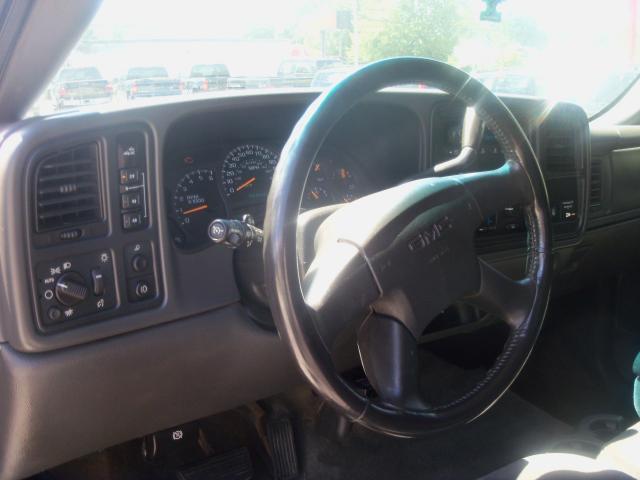 2003 GMC Sierra LE Sedan