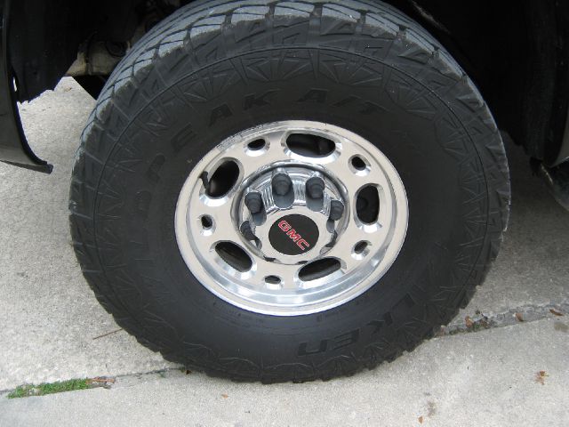 2004 GMC Sierra Unknown