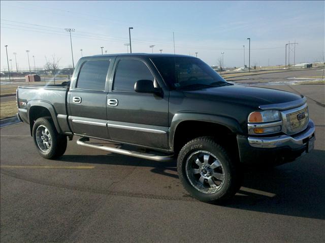 2005 GMC Sierra Unknown