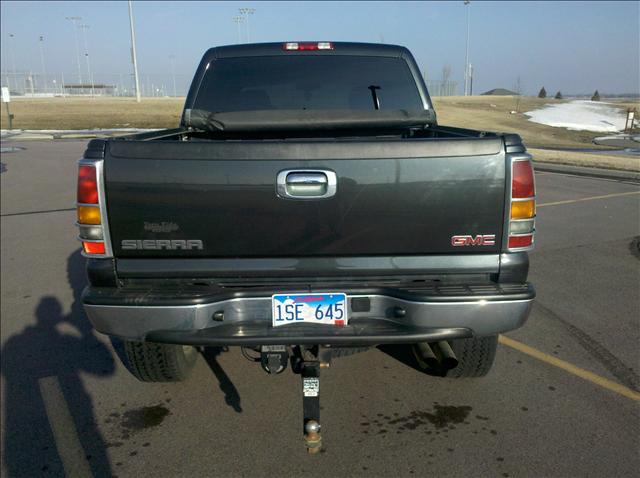 2005 GMC Sierra Unknown