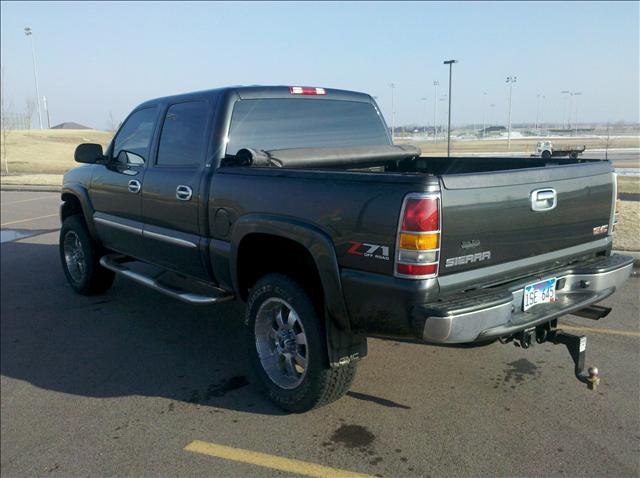 2005 GMC Sierra Unknown