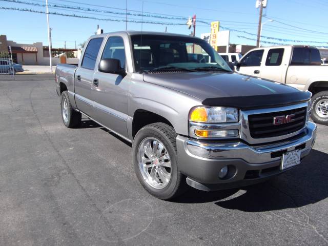 2006 GMC Sierra 4WD 4dr AT