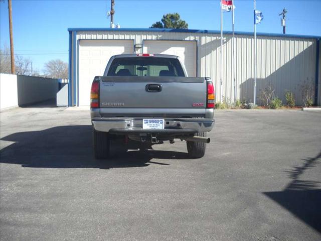 2006 GMC Sierra Unknown